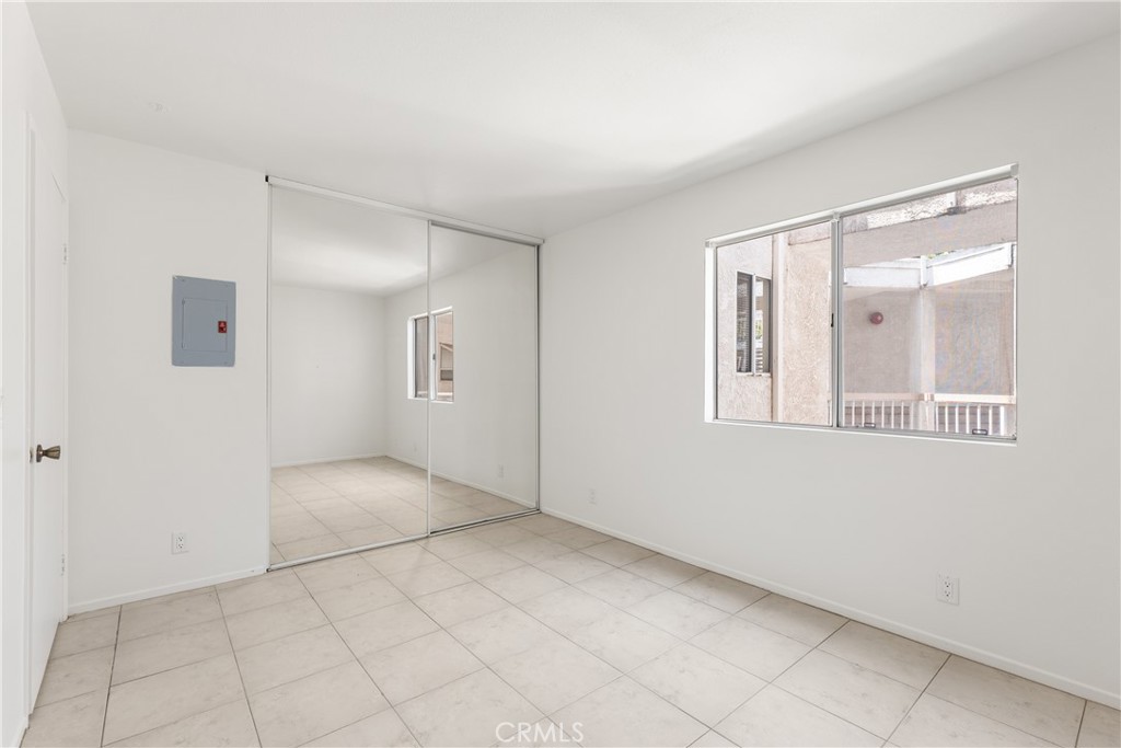 2533 Antonio Drive 202