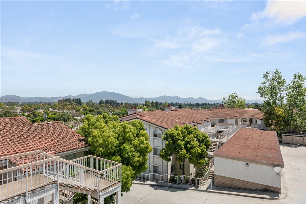 2533 Antonio Drive 202