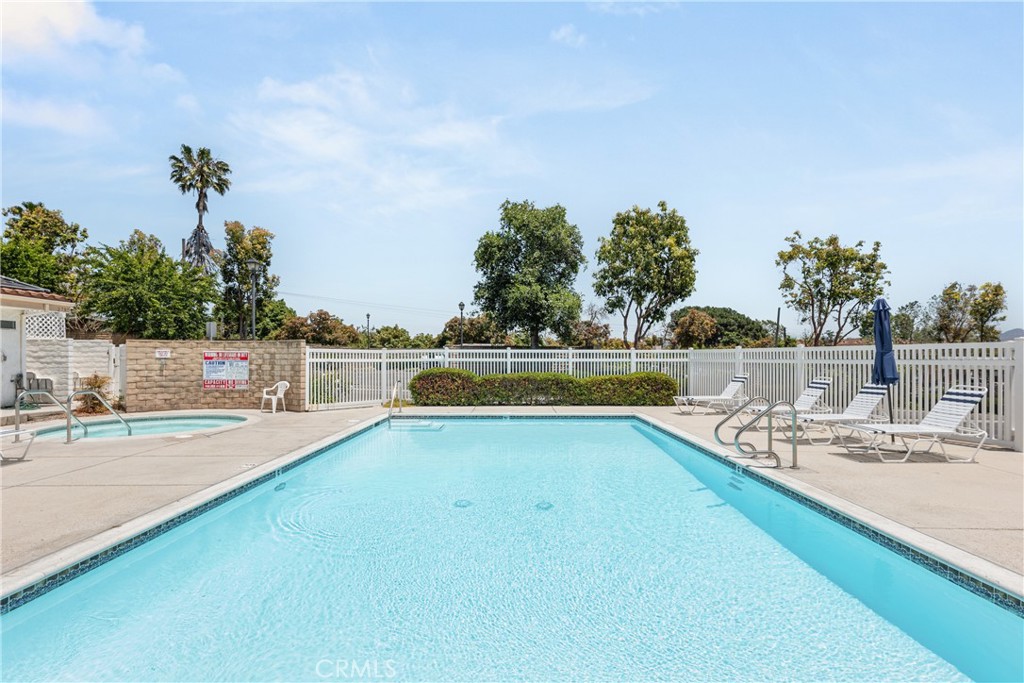 2533 Antonio Drive 202