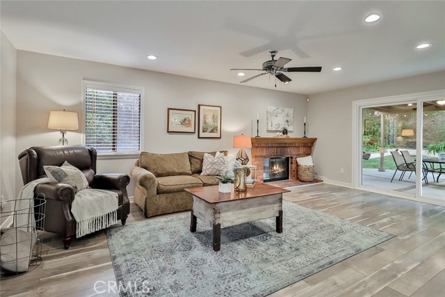 208 Goldenwood CIR