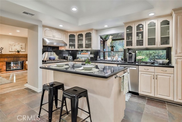 208 Goldenwood CIR