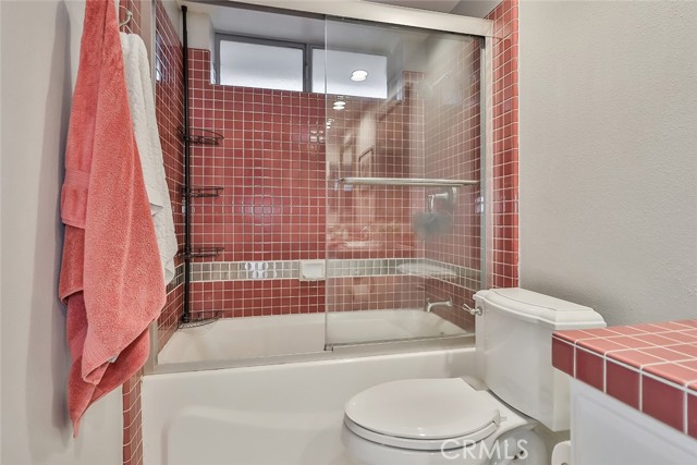 208 Goldenwood CIR