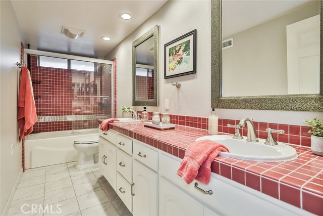 208 Goldenwood CIR