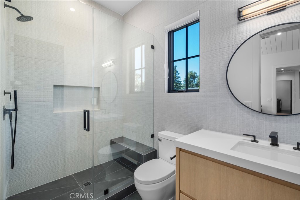 17631 Tarzana Street