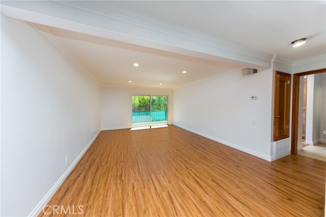 5460 White Oak AVE Unit: F20