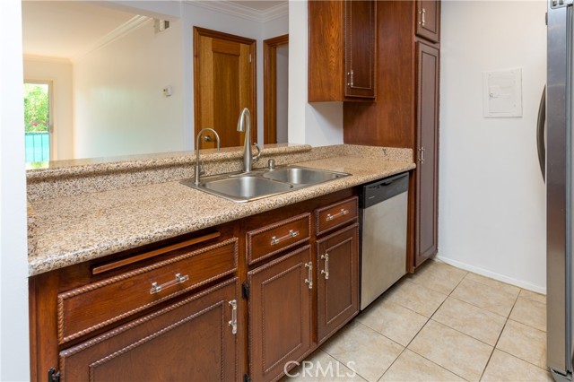 5460 White Oak AVE Unit: F20