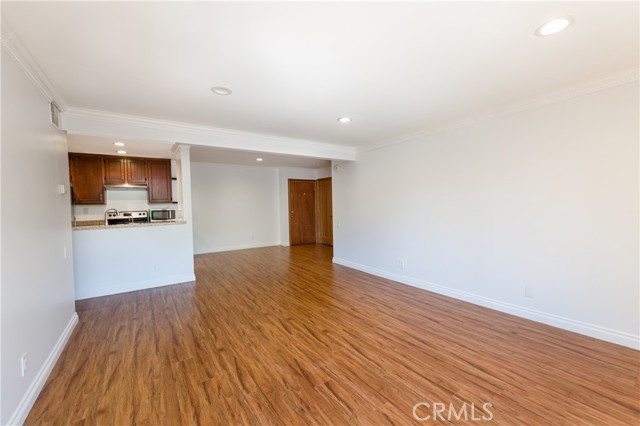 5460 White Oak AVE Unit: F20