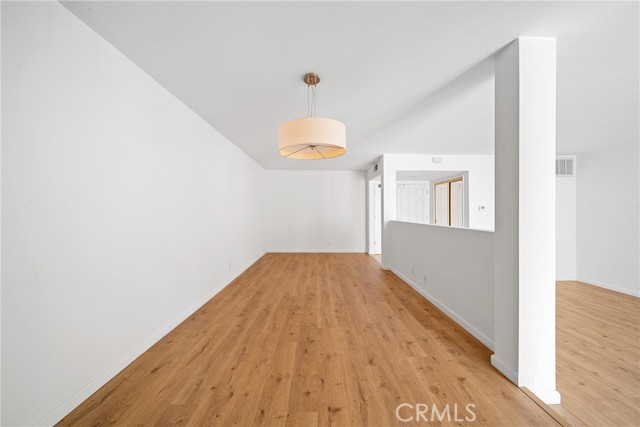 14144 Dickens ST Unit: 122