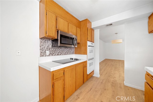 14144 Dickens ST Unit: 122