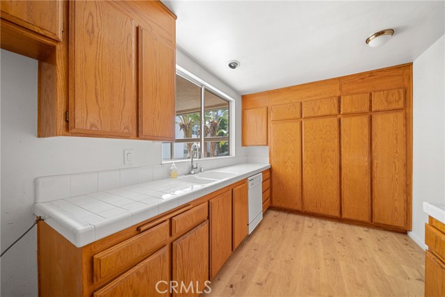 14144 Dickens ST Unit: 122