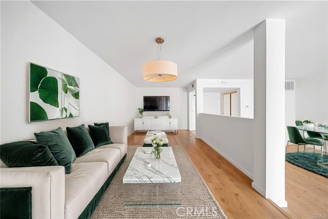 14144 Dickens ST Unit: 122