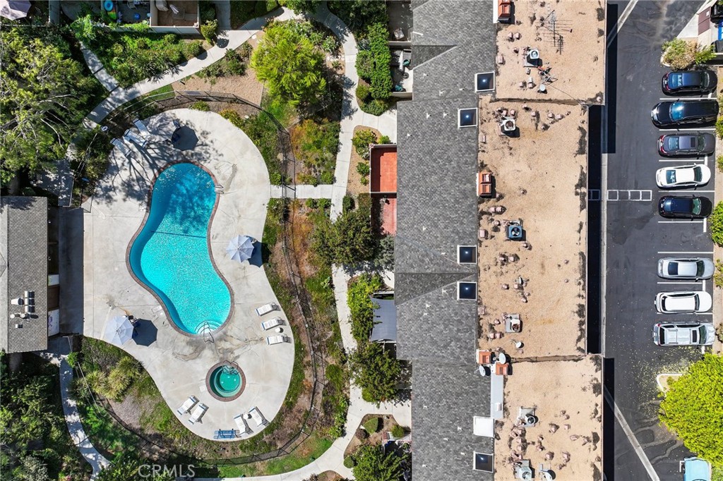 22525 Sherman Way 703