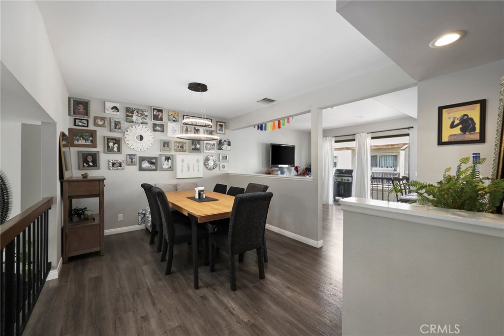 22525 Sherman Way 703