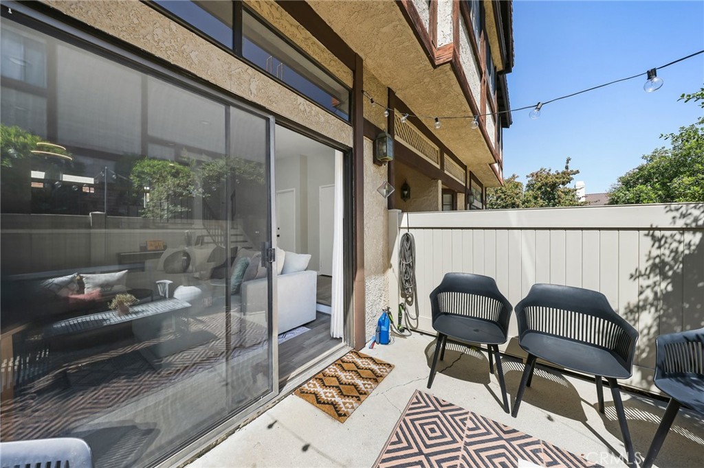 22525 Sherman Way 703