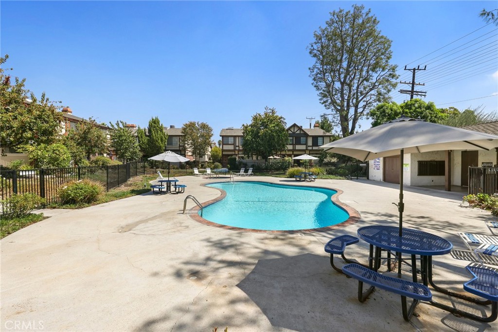 22525 Sherman Way 703