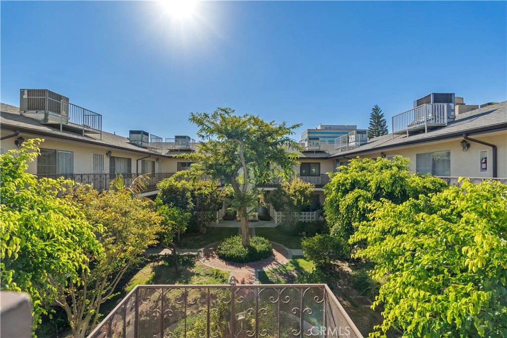 312 N Louise Street 210