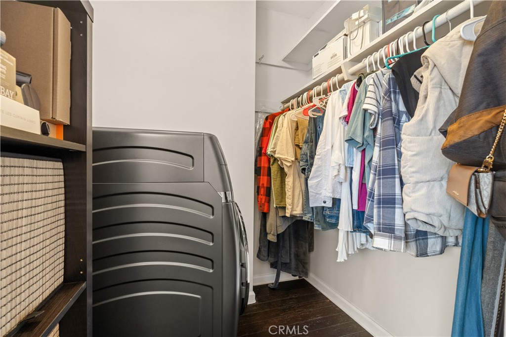 312 N Louise Street 210