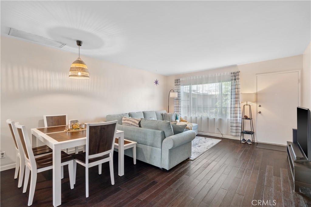 312 N Louise Street 210