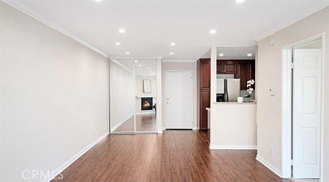 5565 Canoga AVE Unit: 120