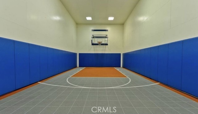 5565 Canoga AVE Unit: 120