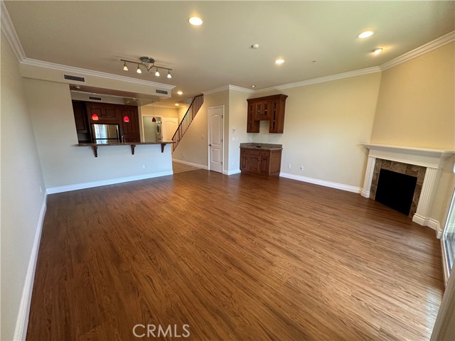 1101 East AVE Unit: 105