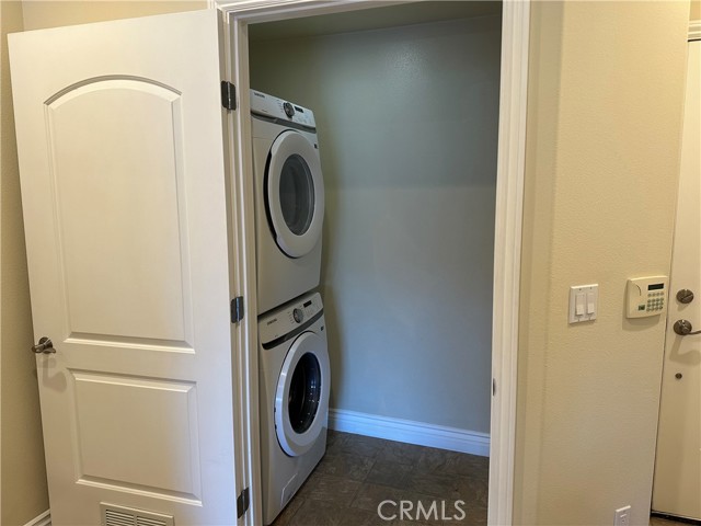 1101 East AVE Unit: 105