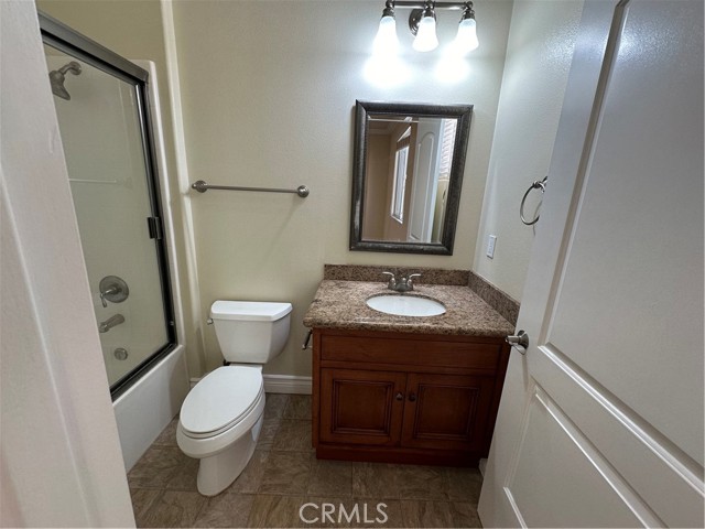 1101 East AVE Unit: 105