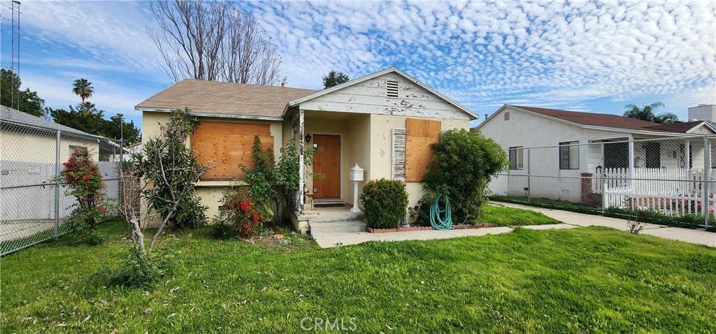 4938 Hesperia Avenue