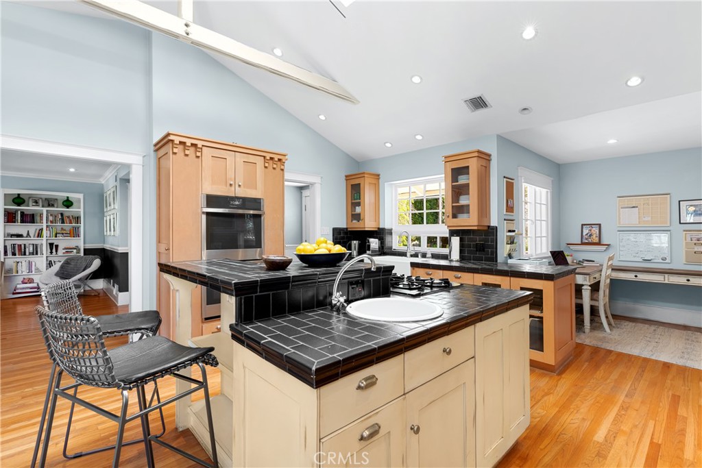 3584 Woodcliff Road