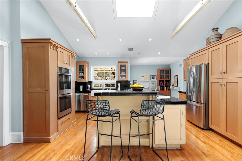3584 Woodcliff Road
