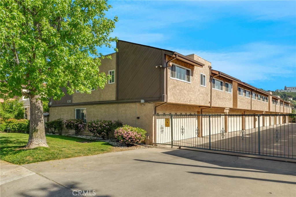 630 E Acacia Avenue 6