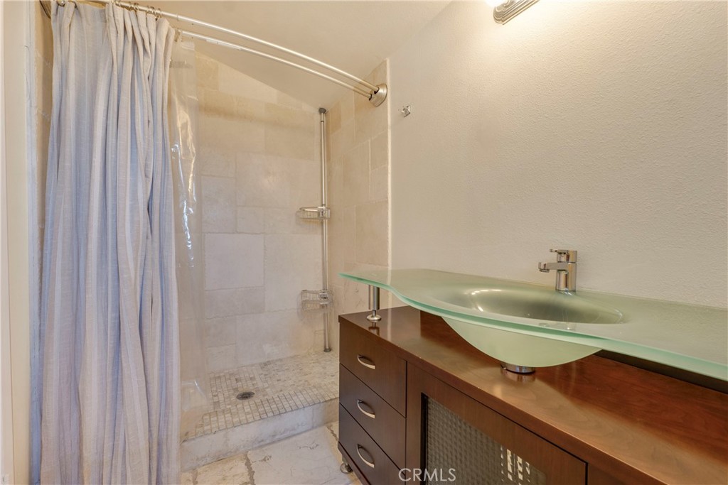 630 E Acacia Avenue 6