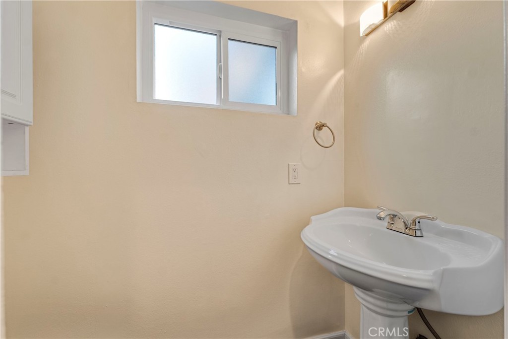 630 E Acacia Avenue 6