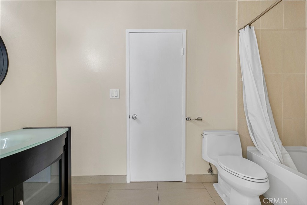 630 E Acacia Avenue 6