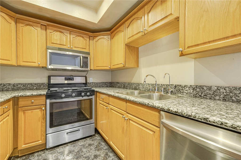 630 E Acacia Avenue 6