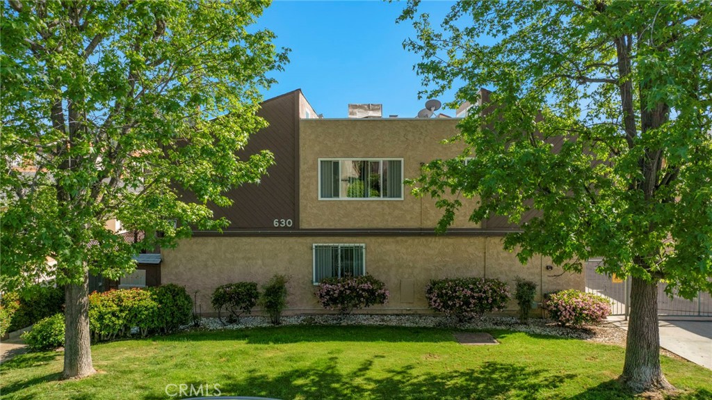 630 E Acacia Avenue 6