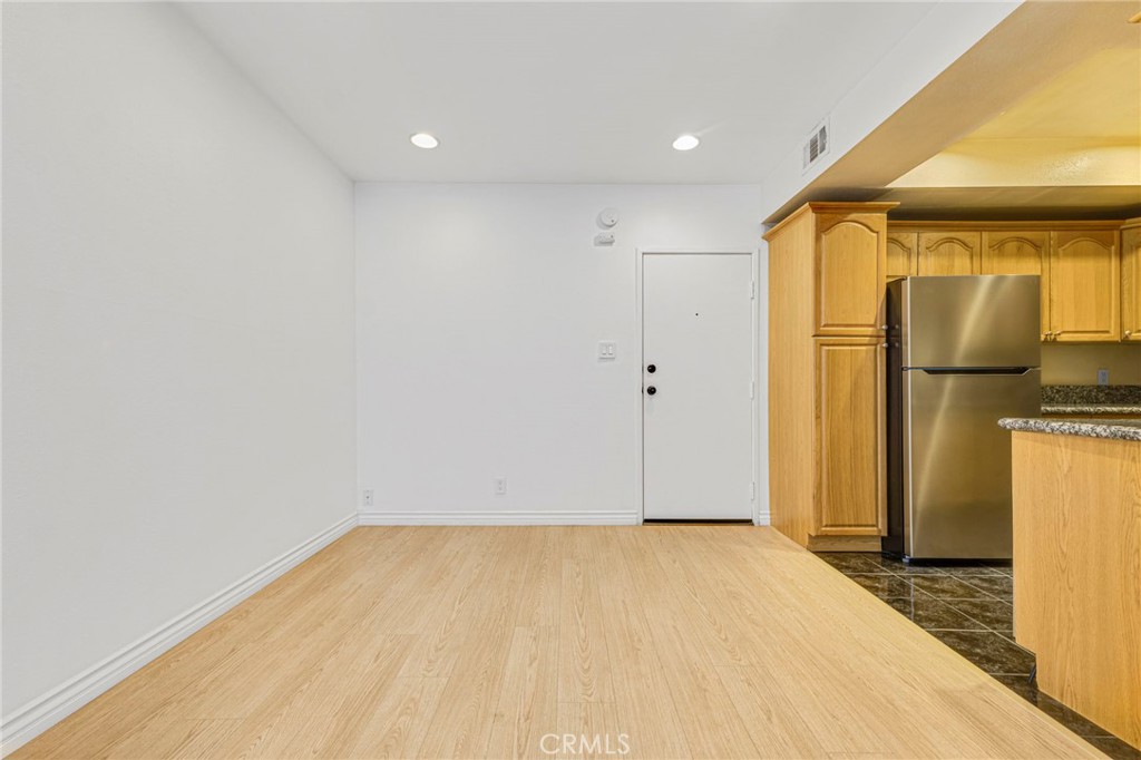 630 E Acacia Avenue 6