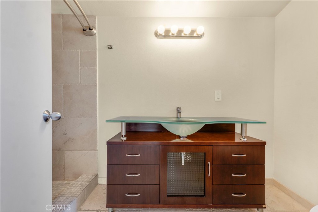 630 E Acacia Avenue 6