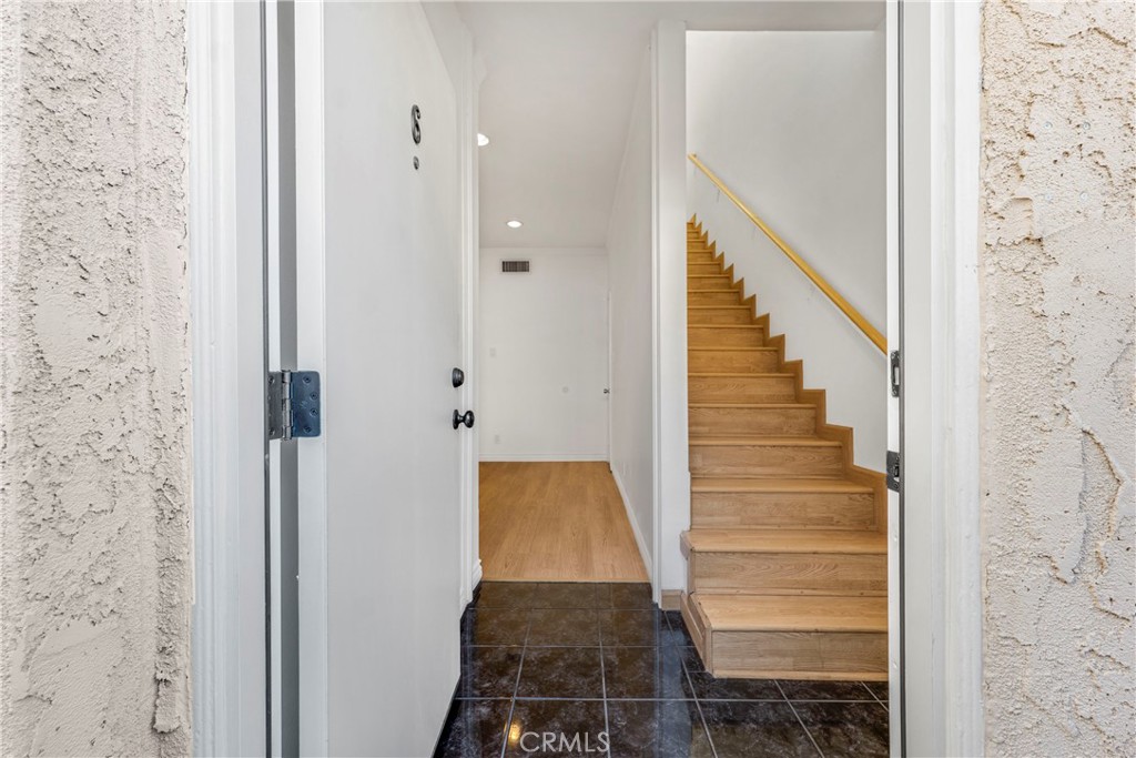 630 E Acacia Avenue 6