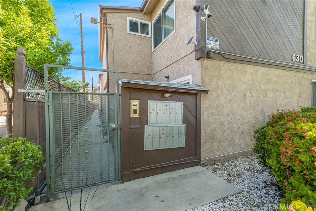 630 E Acacia Avenue 6