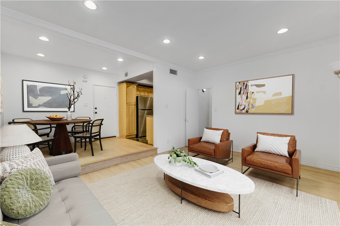 630 E Acacia Avenue 6