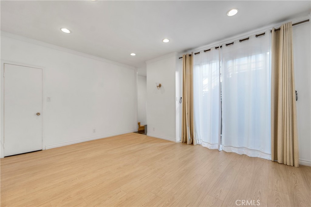 630 E Acacia Avenue 6