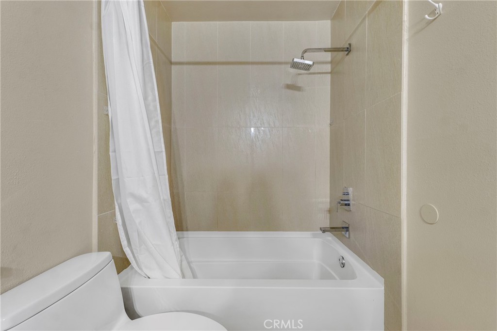 630 E Acacia Avenue 6