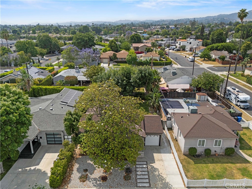 5826 Jamieson Avenue