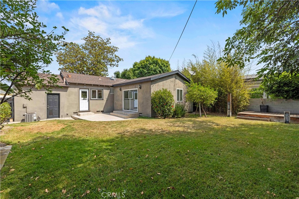 5826 Jamieson Avenue