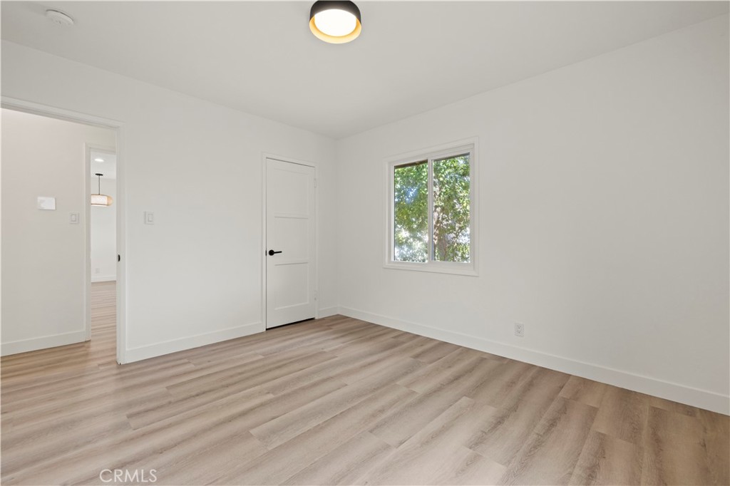 5826 Jamieson Avenue