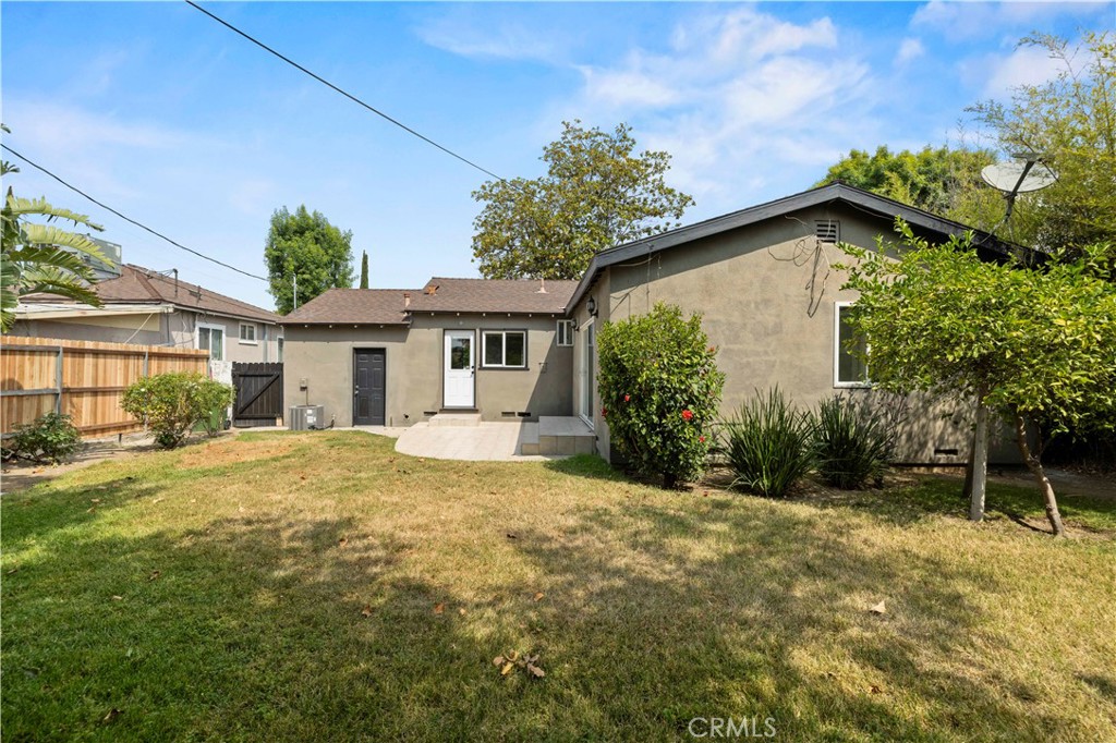 5826 Jamieson Avenue