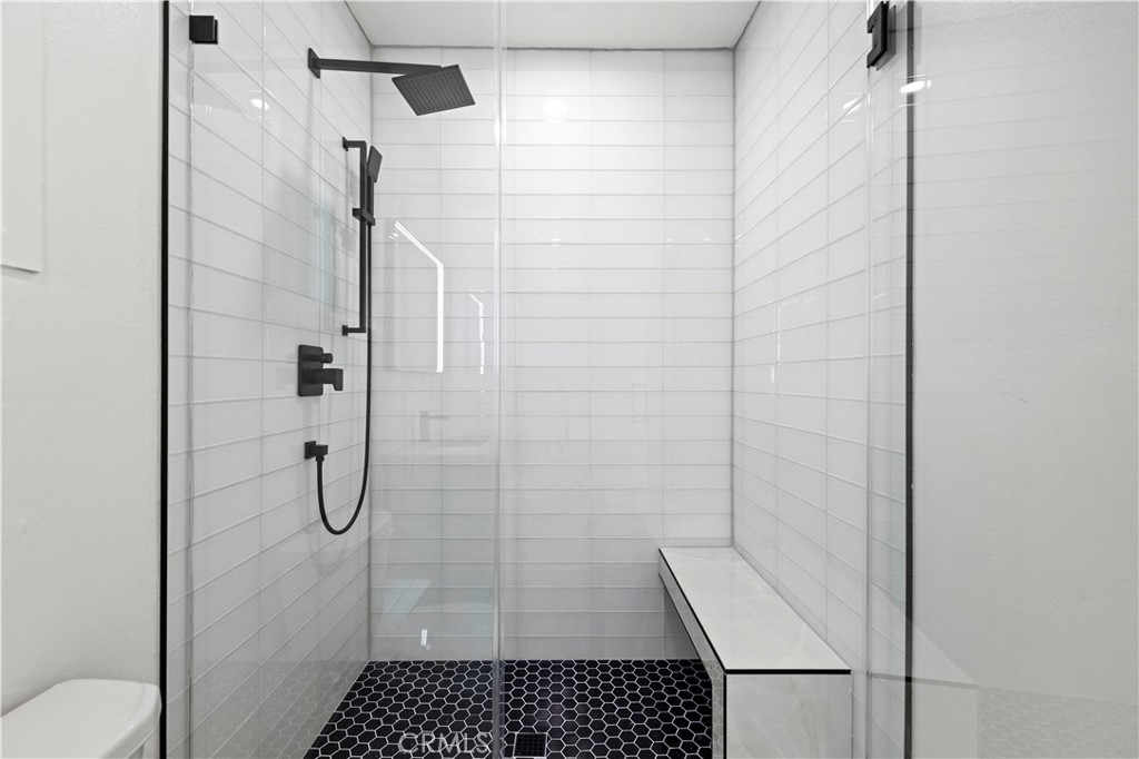 5826 Jamieson Avenue