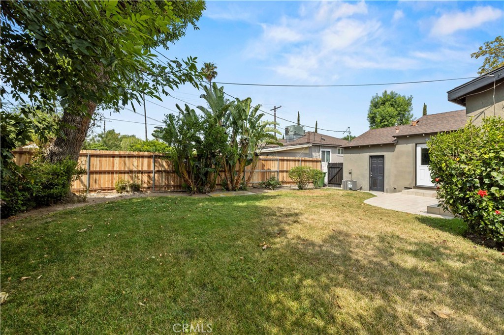 5826 Jamieson Avenue