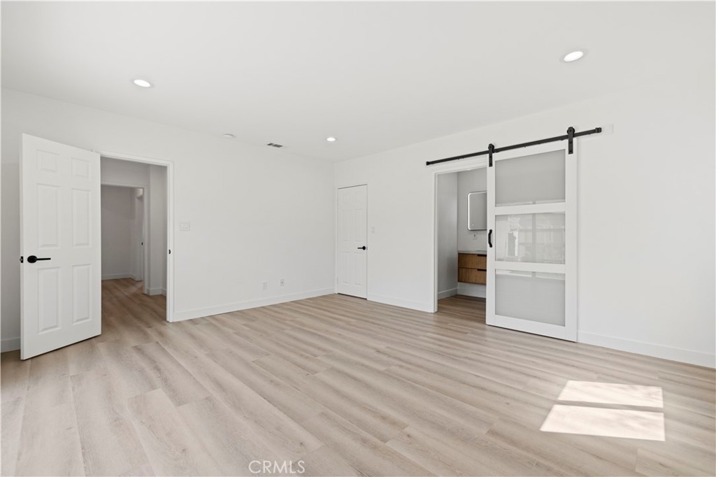 5826 Jamieson Avenue